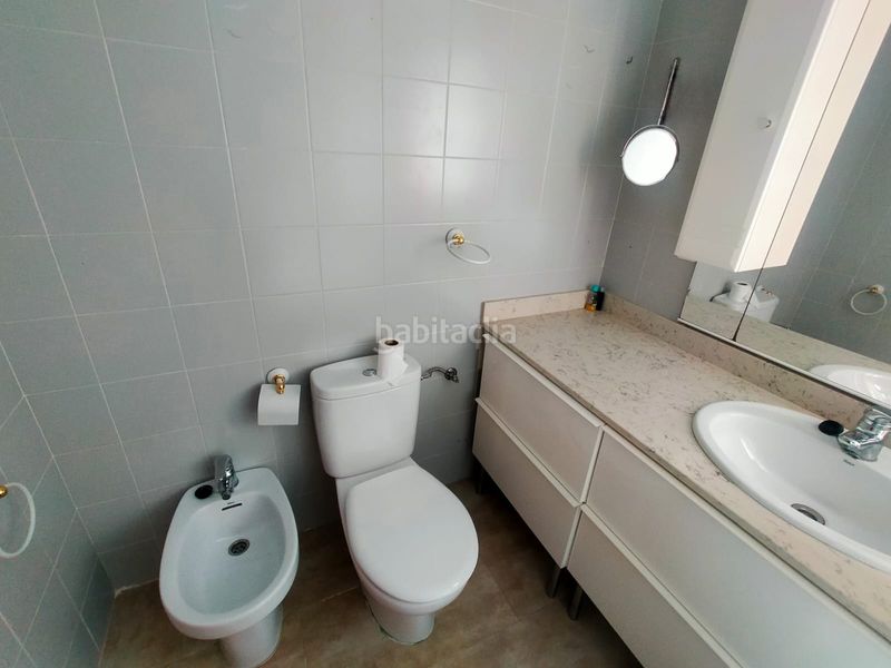 Foto 667068e3-a646-41a2-bd93-ce84614ba403. Lloguer casa adossada amb xemeneia a El francas Coma-ruga