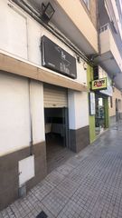 Locale commerciale  Avinguda de vicent andrés estellés. Gran oportunidad de negocio en carlet, se vende espectacular bar