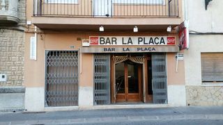 Rent Business premise in Plaça major 6. Bar restaurante en excelente ubicación