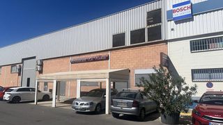 Umzug Geschäftsraum  Plaza de la ermita. Traspaso de bar-restaurante en polígono industrial – alta factur