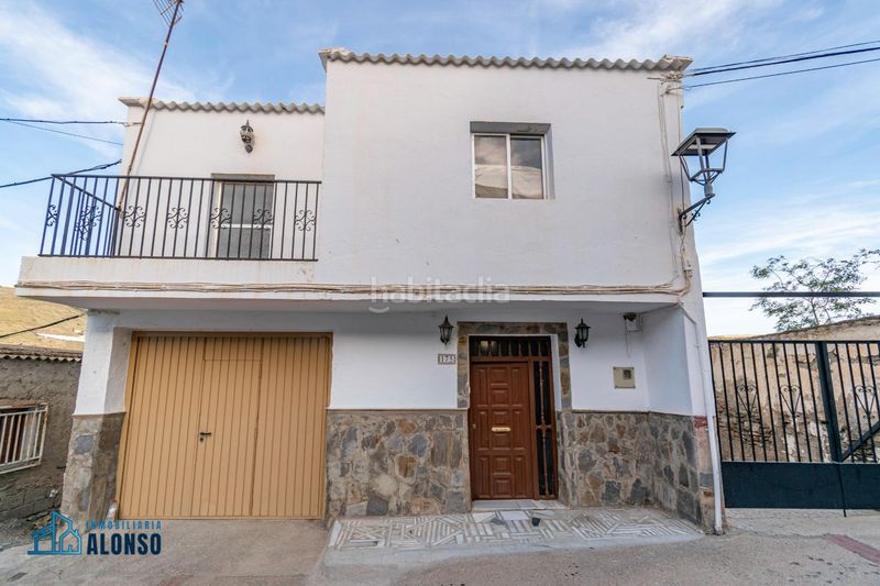 Foto c1da04ab-2df4-48df-a310-f2cac6ed1853. Casa a Albuñol