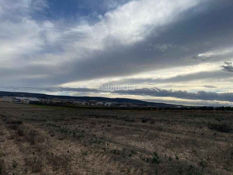 Foto f8361952-e69d-400a-b21f-316b77f52407. Finca rústica a camino 18130 a Escúzar