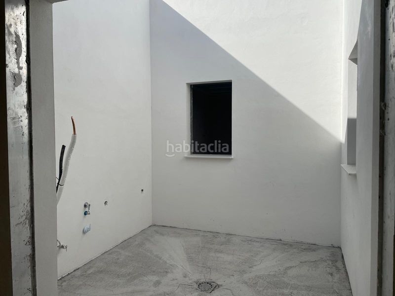 Foto 2bee99b9-3bb2-4937-ba7c-9f20aa495599. Casa amb aparcament a Belicena Vegas del Genil