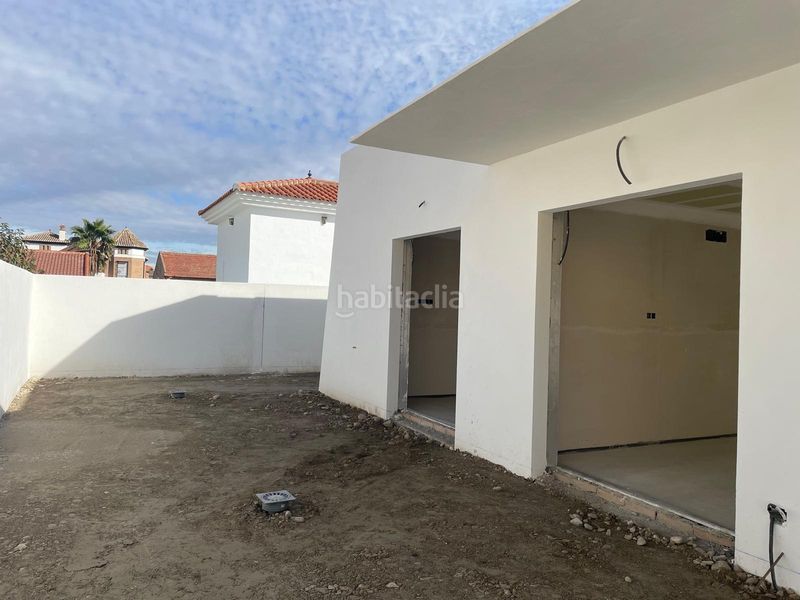 Foto 49e2eae1-cb57-4a7b-bbe8-428ff567f318. Casa amb aparcament a Belicena Vegas del Genil