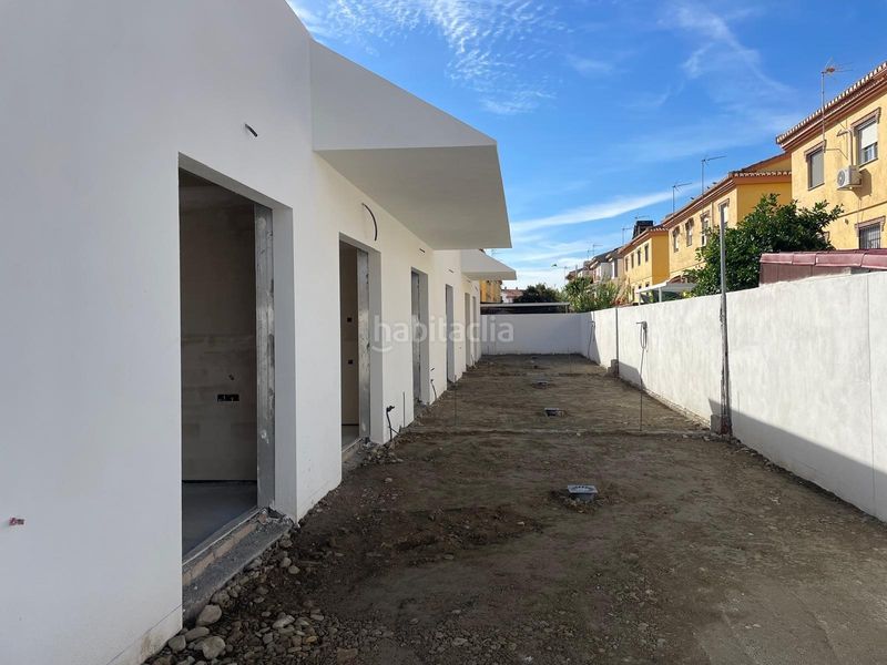 Foto f0ec8028-b2e9-42ef-a542-e0a0cdf091c2. Casa amb aparcament a Belicena Vegas del Genil