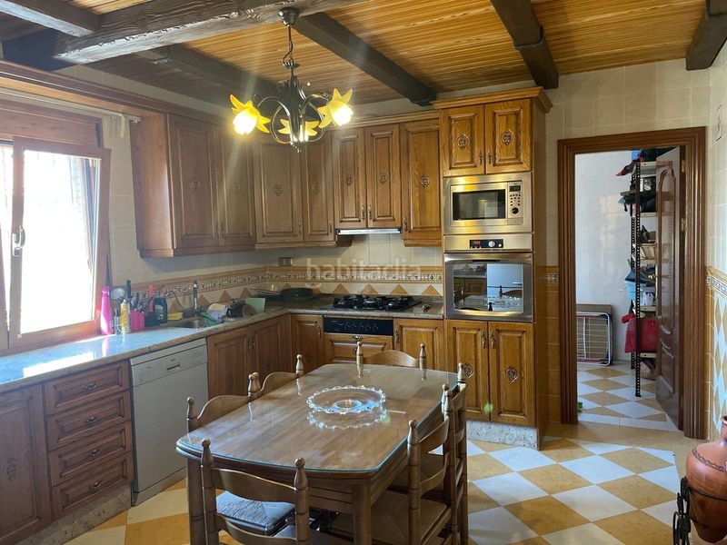 Foto 0a738161-49a9-40a2-82f9-78a5fbdfbd4f. Casa en avenida andalucía 39 en Chimeneas