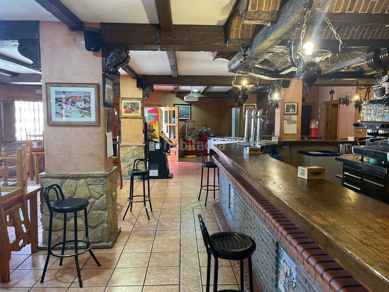 Foto 4b388679-2d30-4a5e-b070-b5f4c9a57ba4. Casa en avenida andalucía 39 en Chimeneas