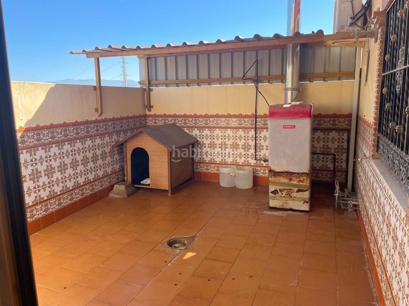 Foto 9b38dd6a-f41b-49f0-afe8-1b12adc6b698. Casa en avenida andalucía 39 en Chimeneas