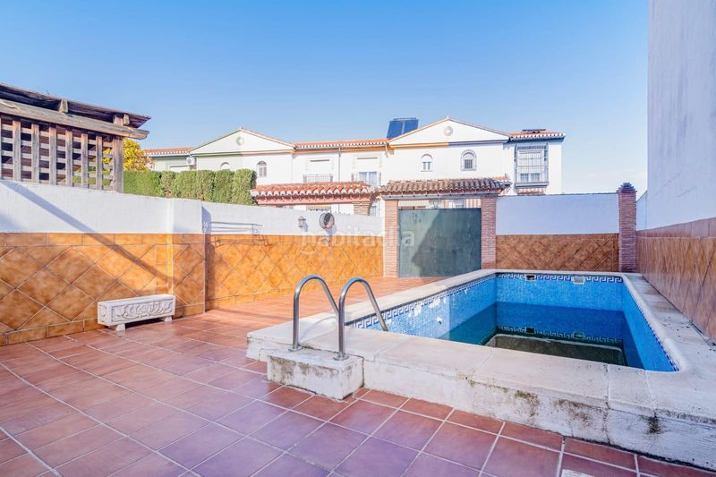 Foto 0e0e52bb-dd1b-49b4-a4f6-80fca784f8fb. Casa adossada amb aparcament piscina a Cúllar Vega