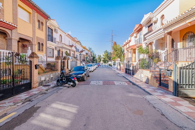 Foto 1349a640-2696-4482-b288-42d7c349cbc3. Casa adossada amb aparcament piscina a Cúllar Vega