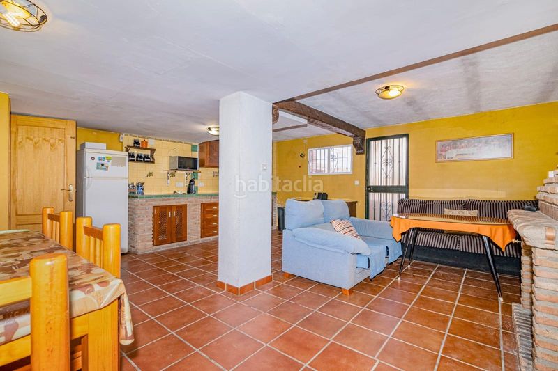 Foto 1c957271-8141-420c-aed6-80407cd27741. Casa adossada amb aparcament piscina a Cúllar Vega