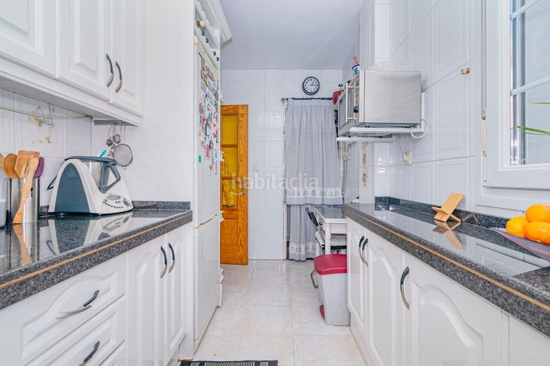 Foto 39b9d218-0c14-4d98-82f9-a97420cb51f7. Casa adossada amb aparcament piscina a Cúllar Vega