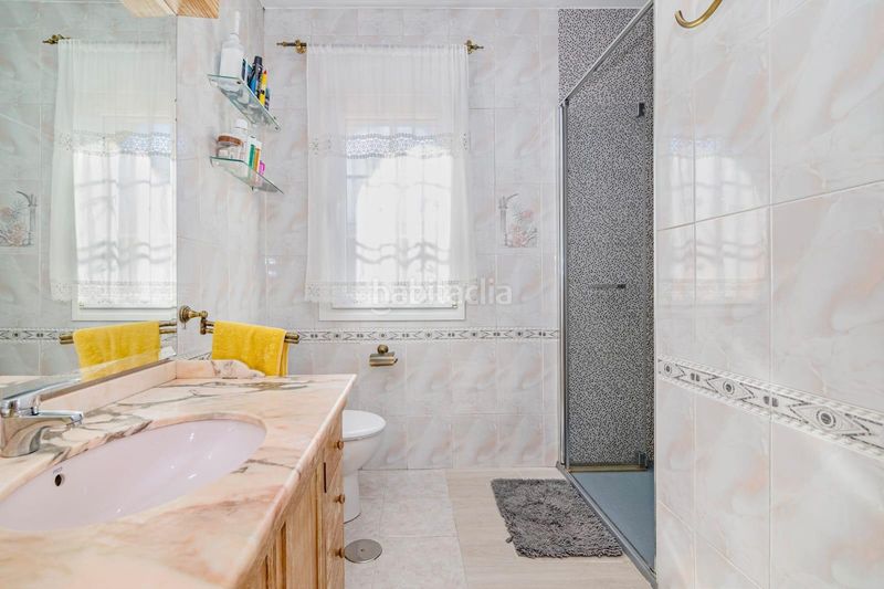 Foto 4268fb7d-ef30-4656-8f21-255fe7e138e2. Casa adossada amb aparcament piscina a Cúllar Vega