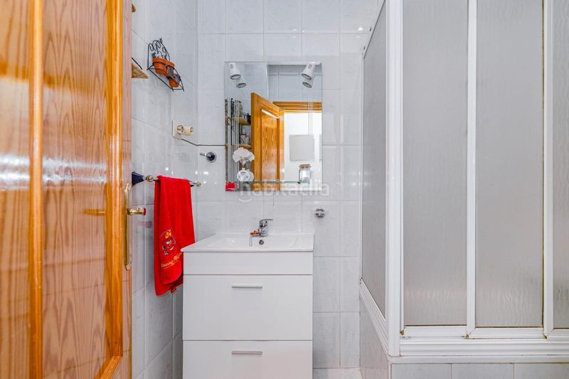 Foto aec72917-22cc-4df7-b4a8-dcd0e7b89f89. Casa adossada amb aparcament piscina a Cúllar Vega