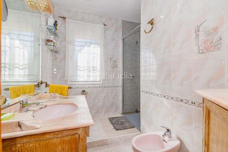 Foto b89fd1a0-fb13-412a-b342-8e27b50883e7. Casa adossada amb aparcament piscina a Cúllar Vega