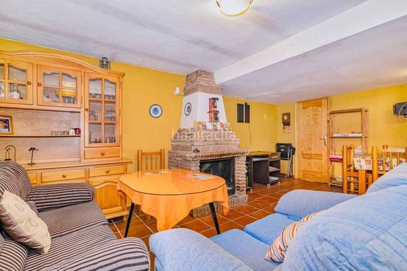 Foto bf65c733-5470-41d8-8abd-ff5f58cd786b. Casa adossada amb aparcament piscina a Cúllar Vega