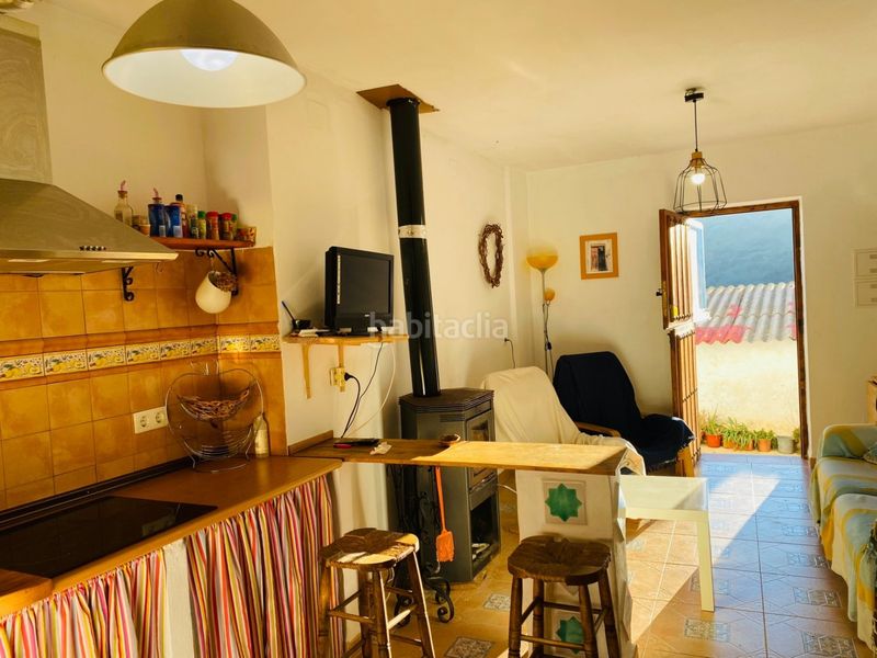 Foto 5315365c-2d0e-43b5-a8ff-ca292e8b963c. Casa adossada a Sorvilán