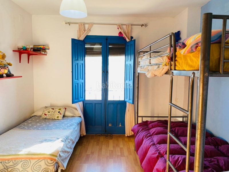 Foto b86801eb-8c3d-4b27-bebf-3a7b07fc3487. Casa adossada a Sorvilán