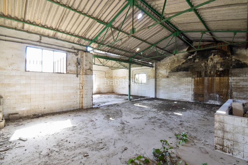 Foto f7b50d67-24e0-4570-a33f-55da85097769. Nau industrial a Dúrcal