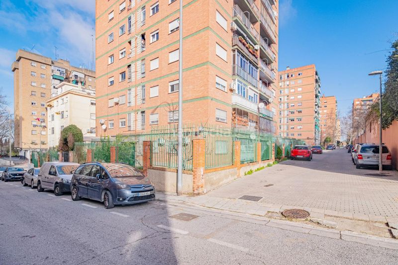 Foto 317c1d43-d36c-41f9-9239-4f6117457c75. Piso en Cartuja Granada