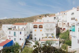 Casa en Sorvil�n. Buscas casa en las alpujarras?