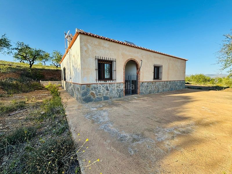 Foto 6e0f5bc5-2cfb-431b-bb3e-170c0cb10964. Casa amb aparcament a Sorvilán