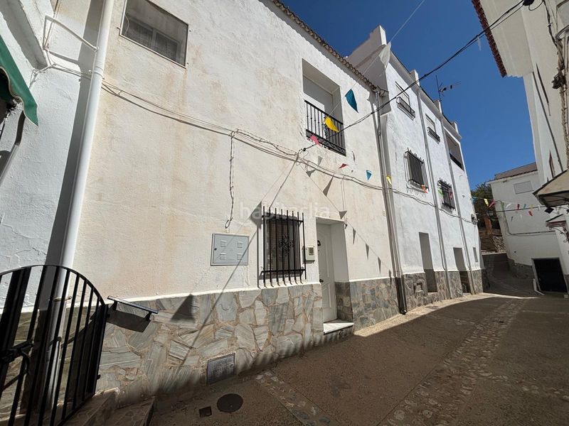 Foto c957b640-e266-4aa1-b377-eb1099e37602. Casa adossada a Sorvilán