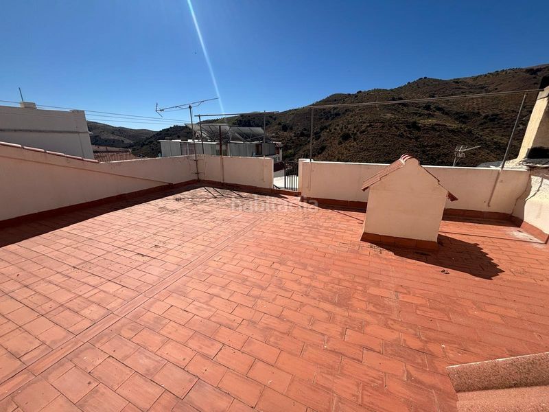 Foto f8e23e69-2934-4831-a9fd-25facc922267. Casa adossada a Sorvilán