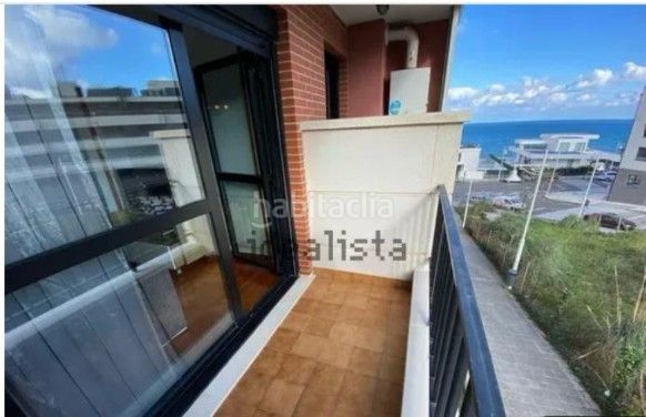 Foto d0664ccf-8640-4ebc-83f2-dd81e8db4c26. Affitto appartamento con riscaldamento parcheggio piscina in Castro - Urdiales