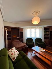 Location Appartement à Centro. Piso a empresas o trabajadores desplazados con tres dormitorios.