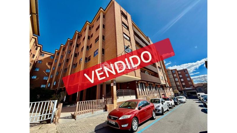 Foto bac65a6d-6758-4ebf-bd2d-c086aa5caf91. Pis amb calefacció a Centro Ávila