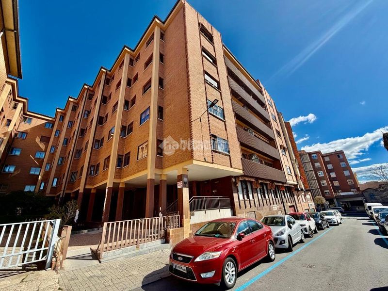 Foto cdb1d266-f80f-40b2-8c58-f9fff4a5b03c. Pis amb calefacció a Centro Ávila