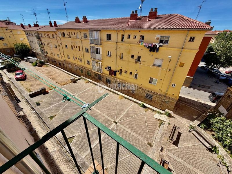 Foto c83b06d9-6a41-4e46-b5ed-ec3b314008c3. Pis a Estación Ávila
