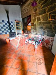 Maison à Castrelo de Miño. Espectacular casa de piedra con finca y vistas al miño en castre