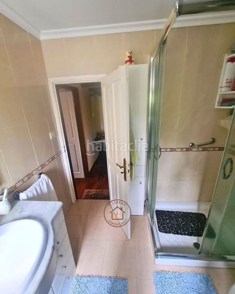 Foto c2232620-cc8f-4fed-8439-54bd10589422. Casa a Lalín