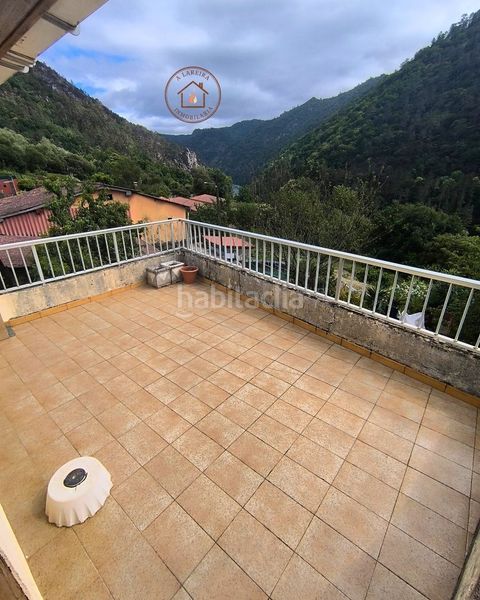 Foto 9a987d90-1263-47a2-a0a6-d035c37a0937. Casa con riscaldamento in Pantón