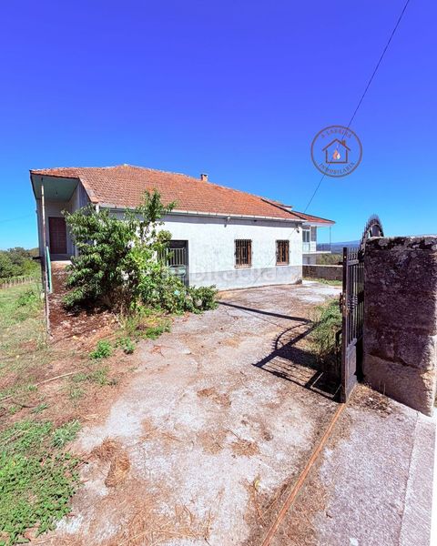 Foto b9ceb28c-83a7-408a-90b4-56e4c8fc127c. Casa amb aparcament a Taboadela