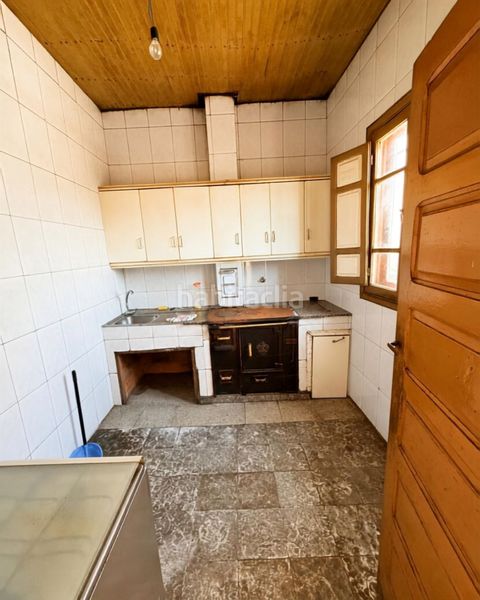 Foto f514c9e0-f4ef-4086-bde2-995384b4276c. Casa amb aparcament a Taboadela