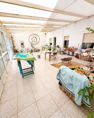 Maison à Monforte de Lemos. Vivienda con amplio bajo comercial, terraza y buhardilla en monf