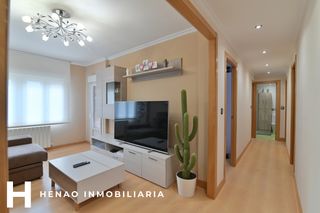 Appartamento in Calle erdiko kalea 7. Henao iinmobiliaria vende en exclusiva vivienda reformada en alo