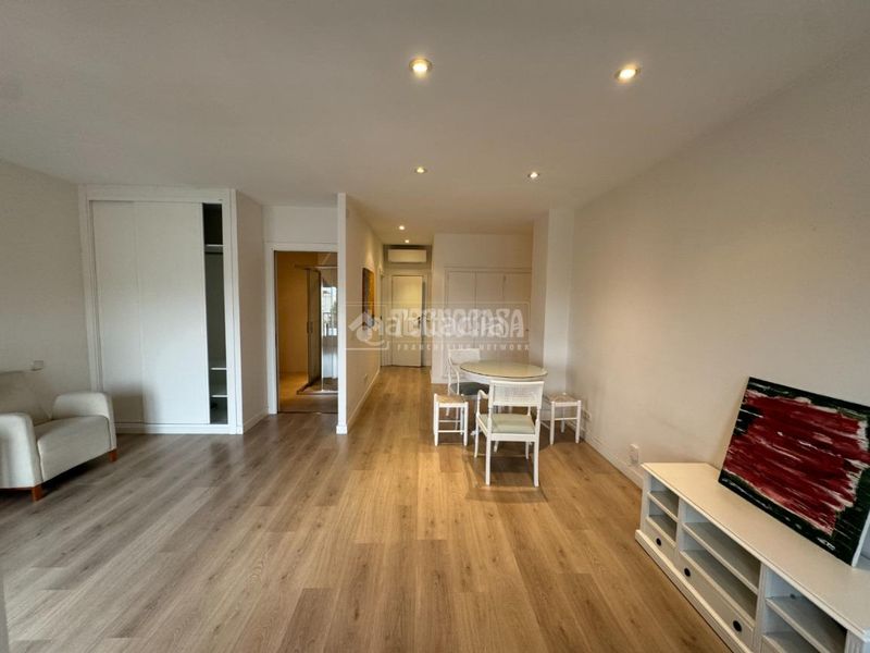 Foto ca0a752c-7e6f-42a7-9787-32bbc494ae13. Rent flat with heating in Ibiza Madrid