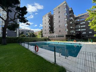 Etagenwohnung in Niño Jesús. Piso en venta en madrid
