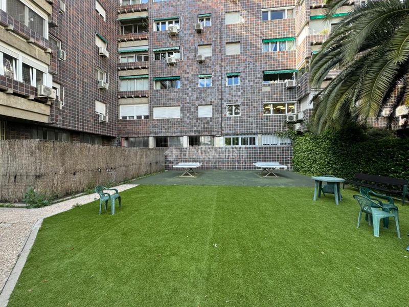 Foto 2d39c6a1-f375-41ad-9a3c-efd369d38807. Piso  en venta en Niño Jesús Madrid