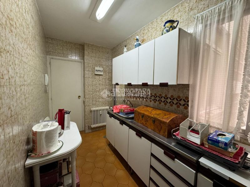Foto 3ebb889a-6337-43c4-a55c-e1e5983719b5. Piso  en venta en Niño Jesús Madrid