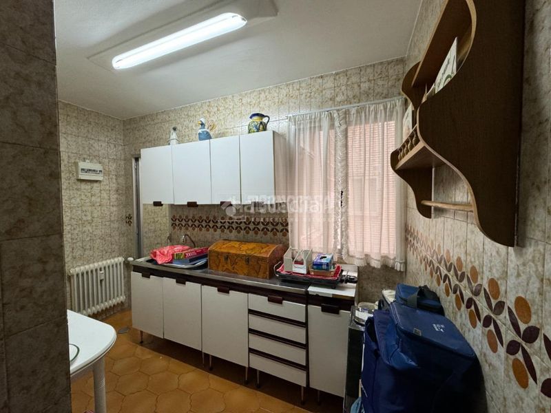 Foto 76d0f1d5-5551-454e-9e17-2abd35d638d2. Piso  en venta en Niño Jesús Madrid