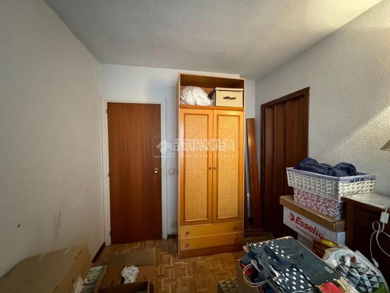 Foto d24479f7-185a-4f70-9804-5d9d86ee31ec. Piso  en venta en Niño Jesús Madrid