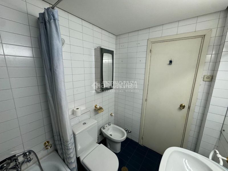 Foto d841b312-7b76-4e9c-bb41-22d8ec8e54ff. Piso  en venta en Niño Jesús Madrid