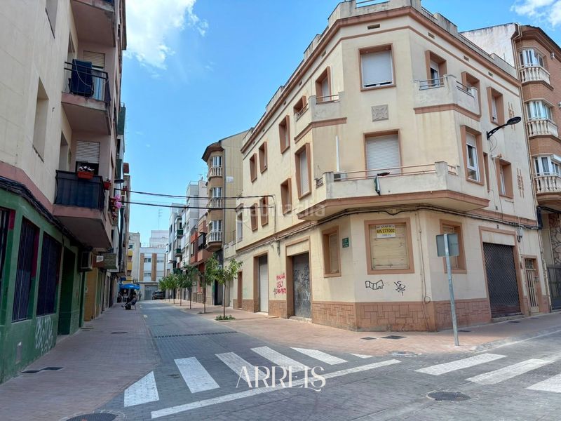 Foto 2164b307-9771-45b4-b36b-a9830768097e. Alquiler local comercial en pascual 30 local esquinero en alquiler en Vinaròs