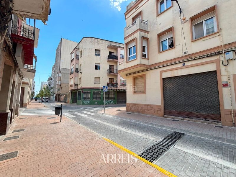 Foto 5025e5e6-6631-40e9-8e3c-36677b6b245c. Alquiler local comercial en pascual 30 local esquinero en alquiler en Vinaròs