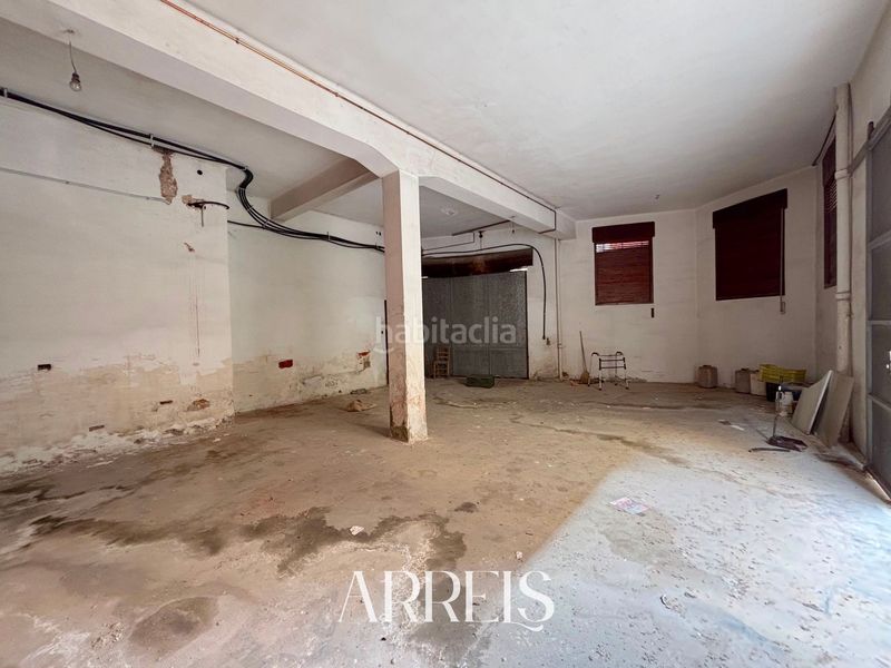 Foto 6231d738-4688-4eee-9fb9-880d1a570b57. Alquiler local comercial en pascual 30 local esquinero en alquiler en Vinaròs